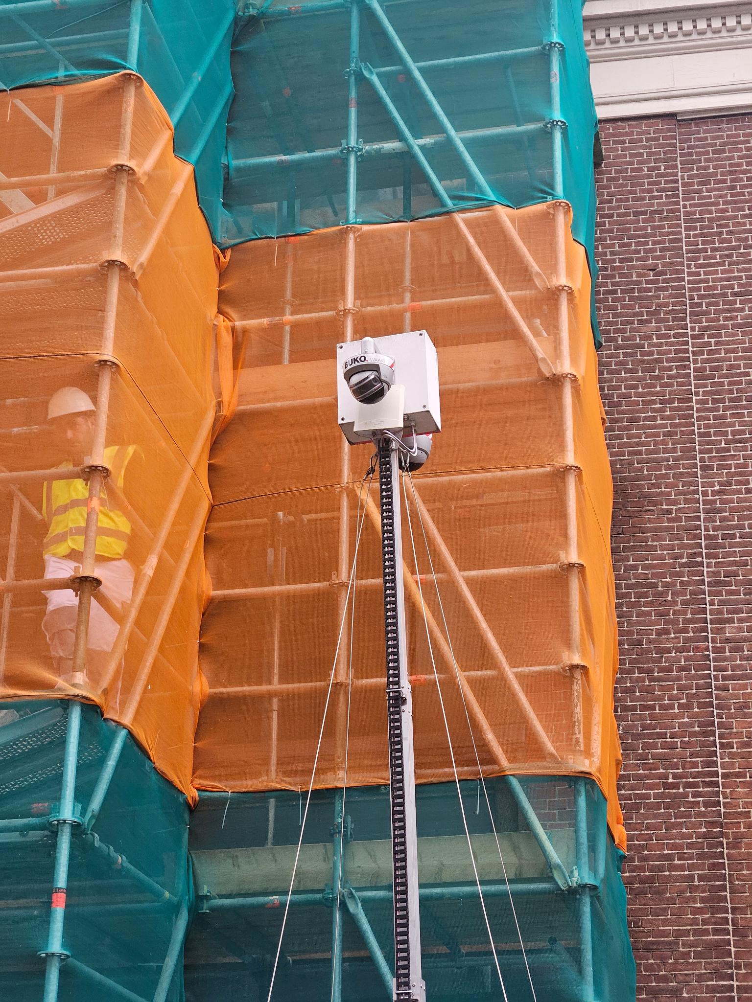 BUKO WAAKT portable security camera mast installation – narrow context